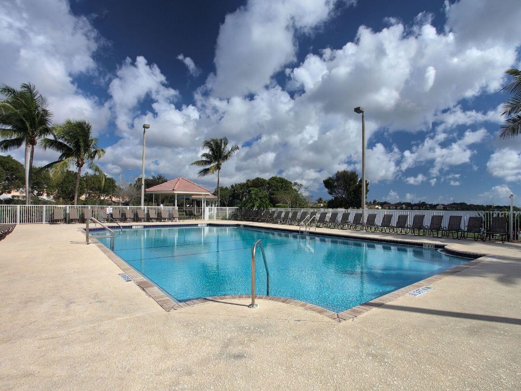 4741 SW 12th Place, Deerfield Beach