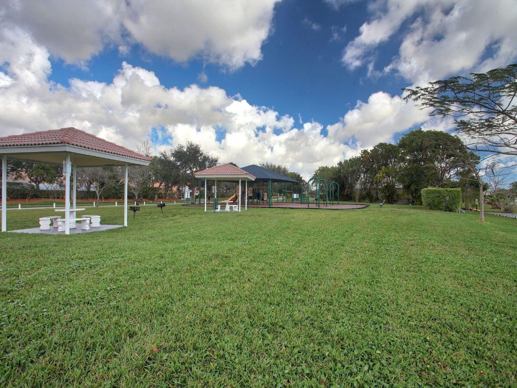 4741 SW 12th Place, Deerfield Beach