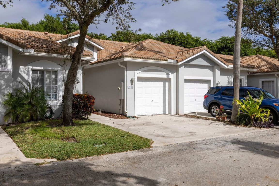 4741 SW 12th Place, Deerfield Beach