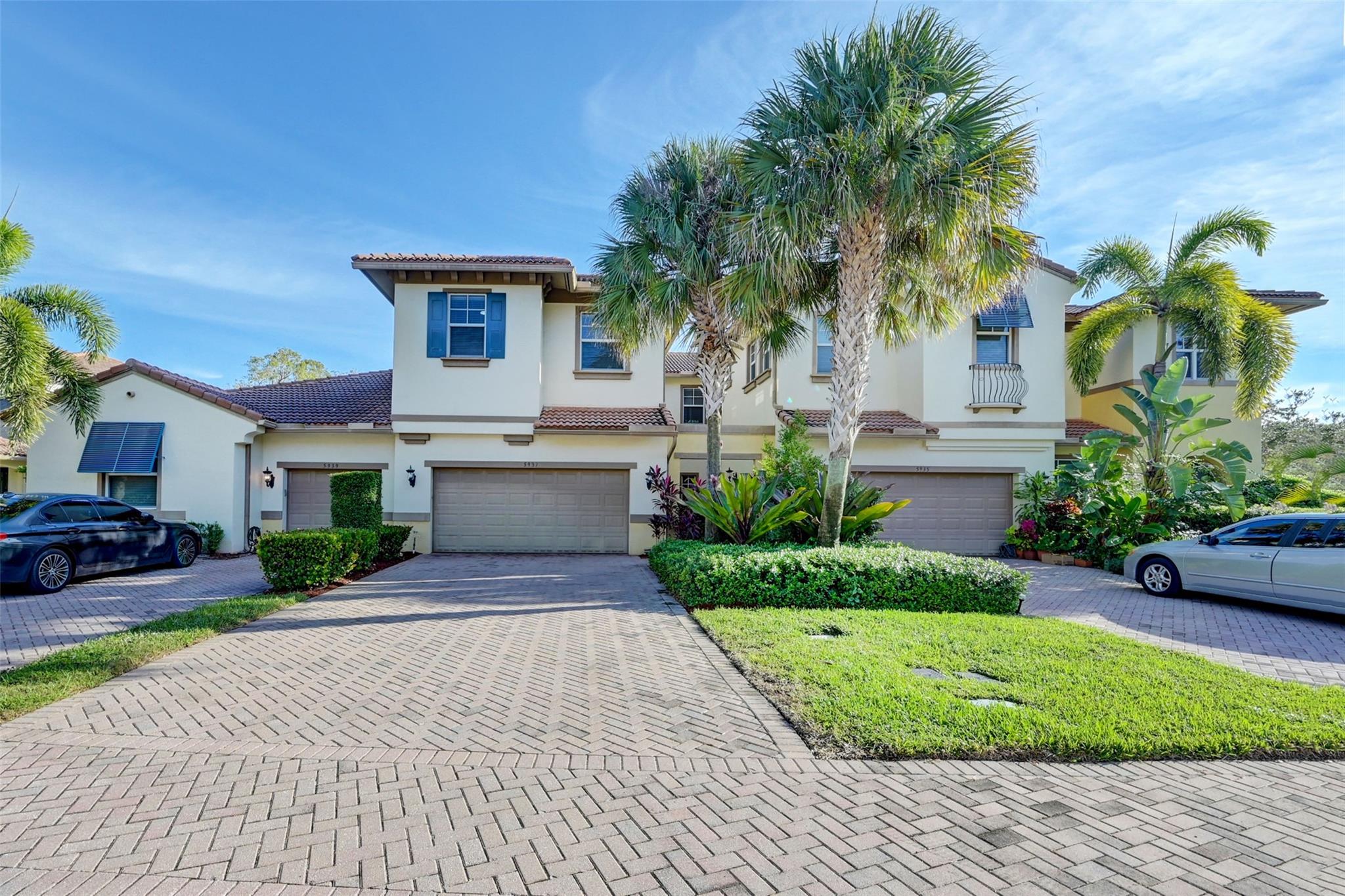 5937 NW 117th Dr