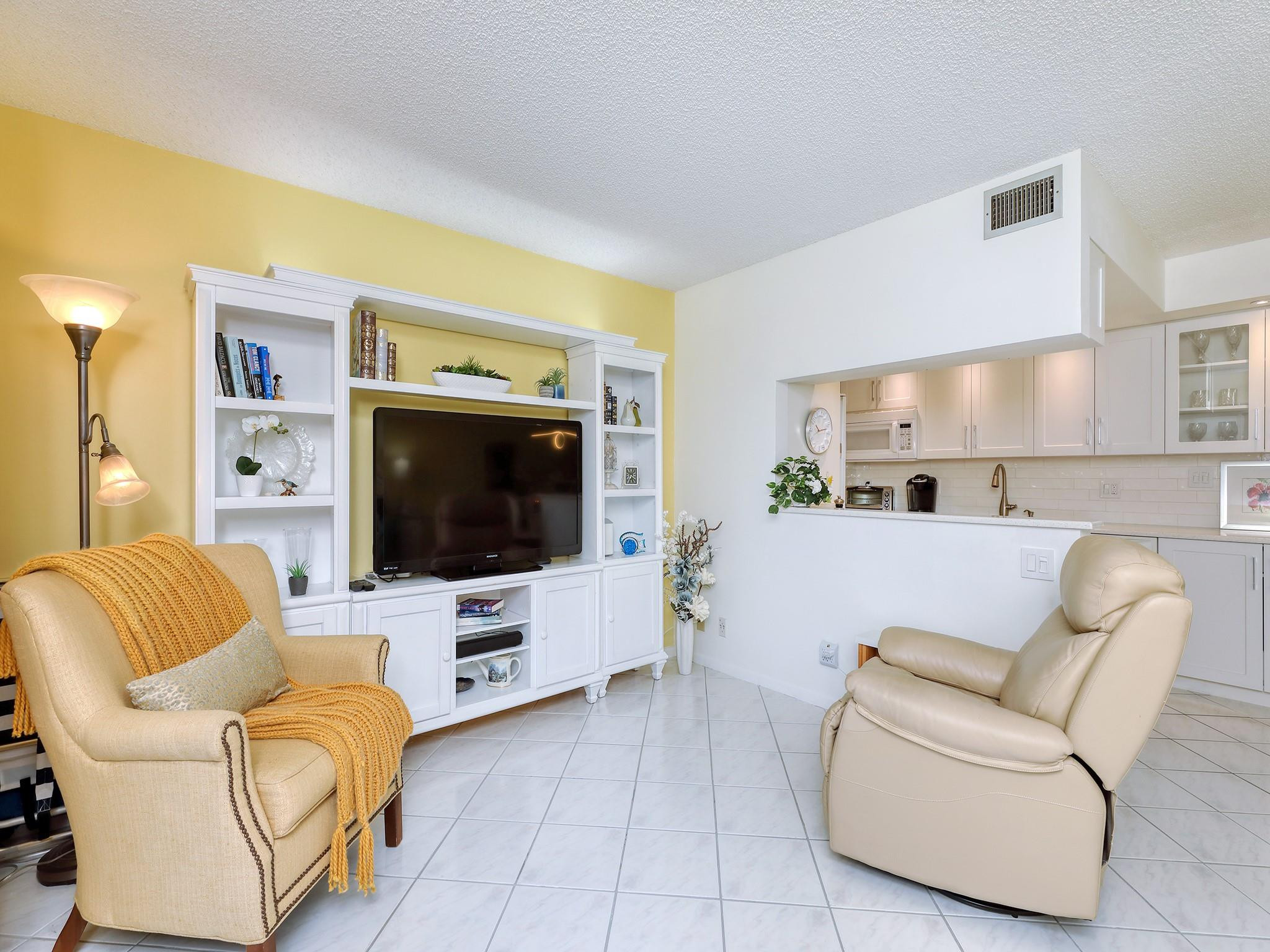 3401 BIMINI LN Unit: F2