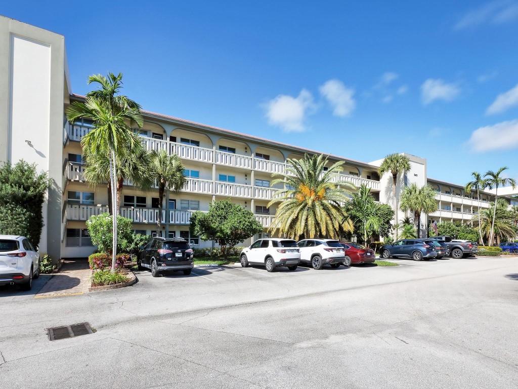 3401 BIMINI LN Unit: F2