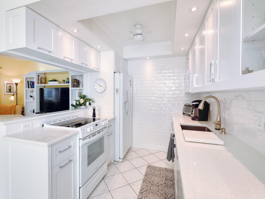 3401 BIMINI LN Unit: F2