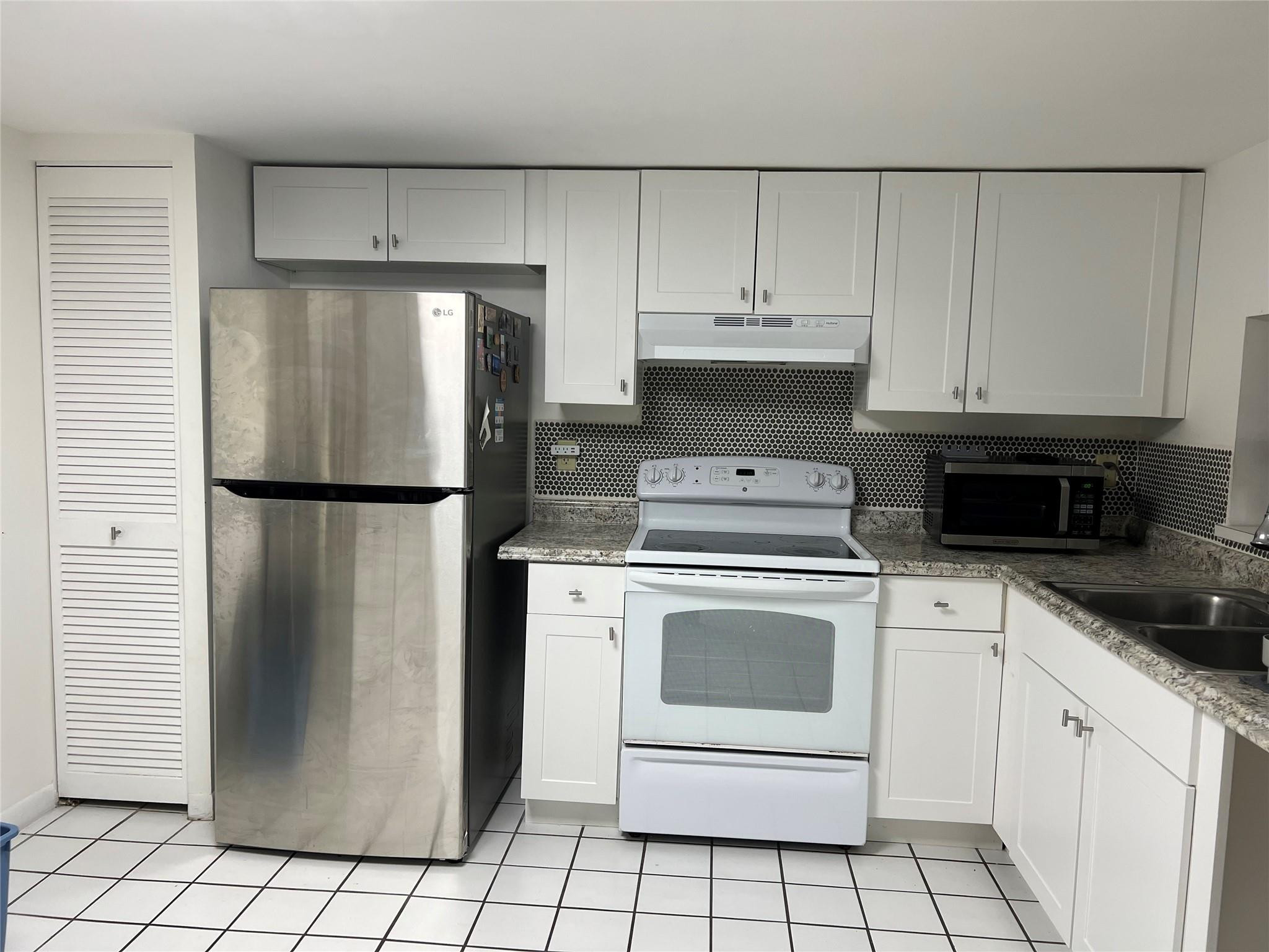 9901 Westview Dr Unit: 327