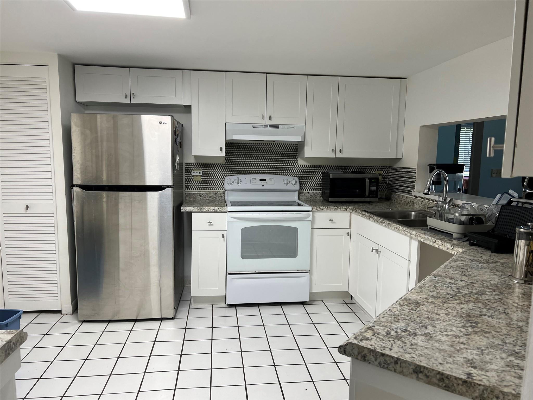 9901 Westview Dr Unit: 327