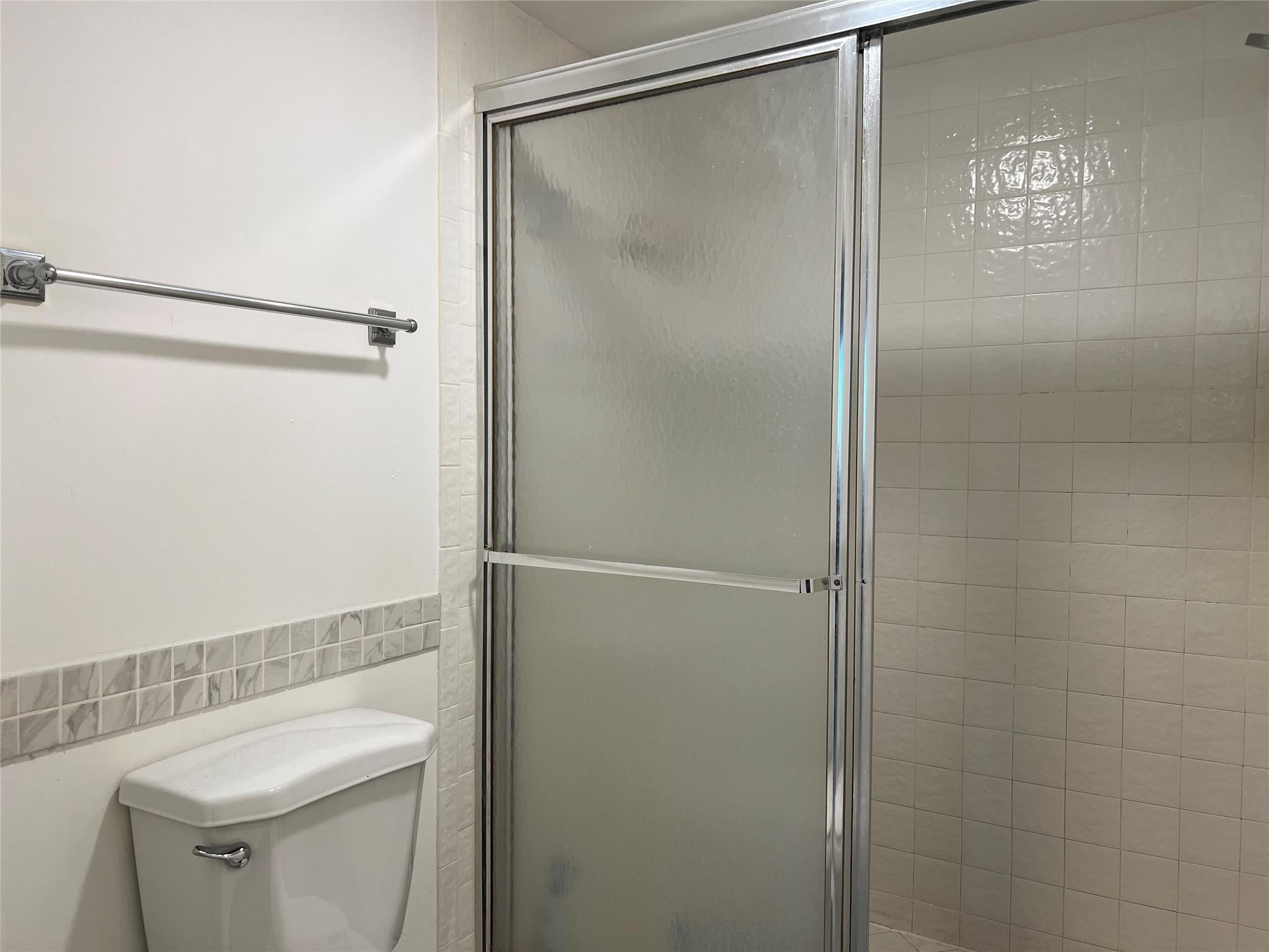 9901 Westview Dr Unit: 327