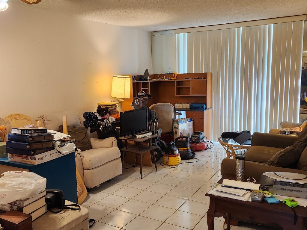 9041 Sunrise Lakes Blvd Unit: 110