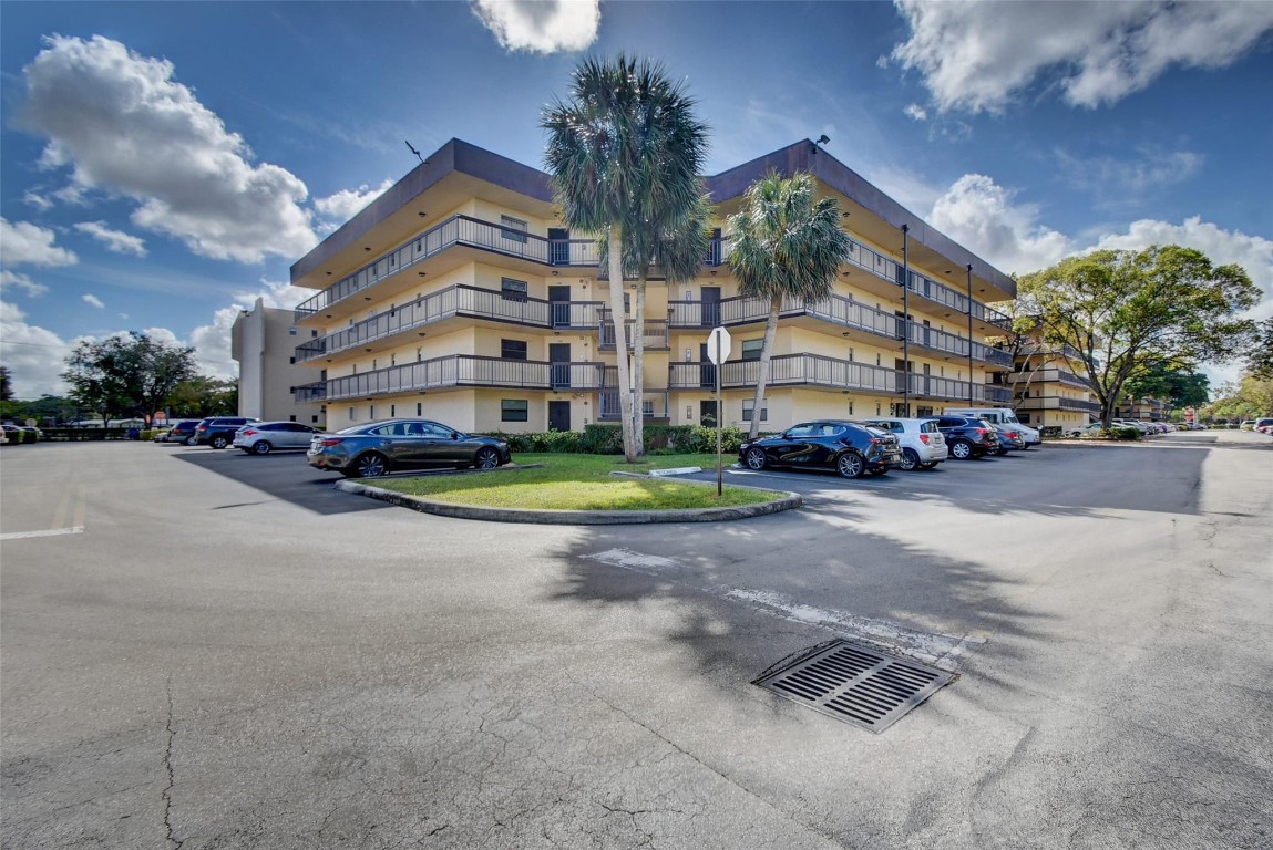 6555 W Broward Blvd Unit: 203