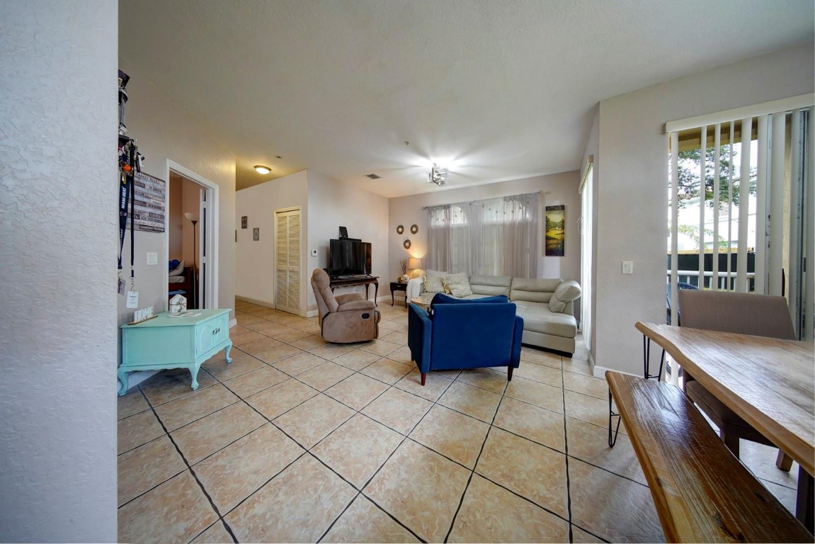 4361 SW 160th Ave Unit: 100