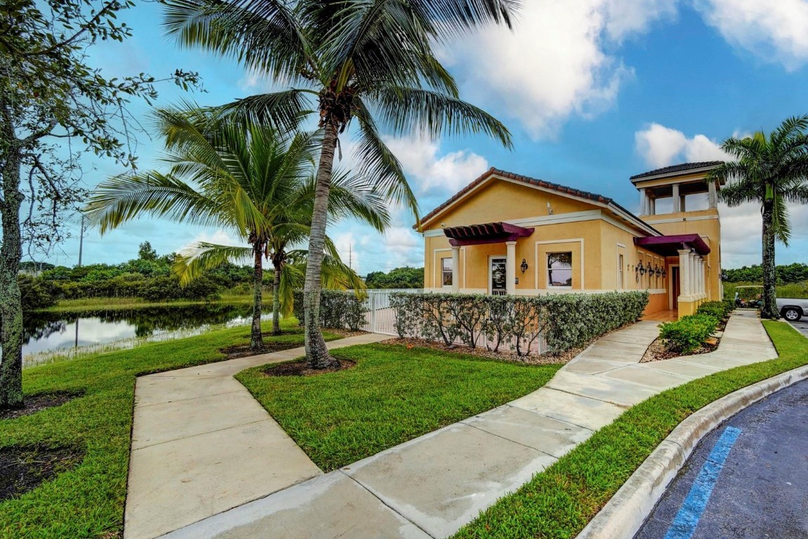 4361 SW 160th Ave Unit: 100