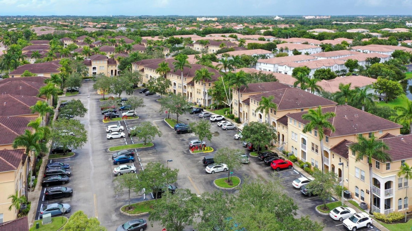 4361 SW 160th Ave Unit: 100