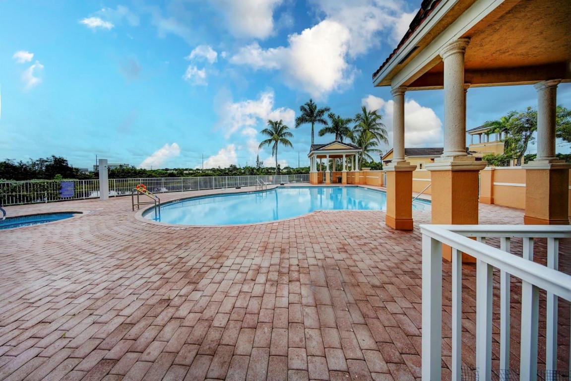 4361 SW 160th Ave Unit: 100