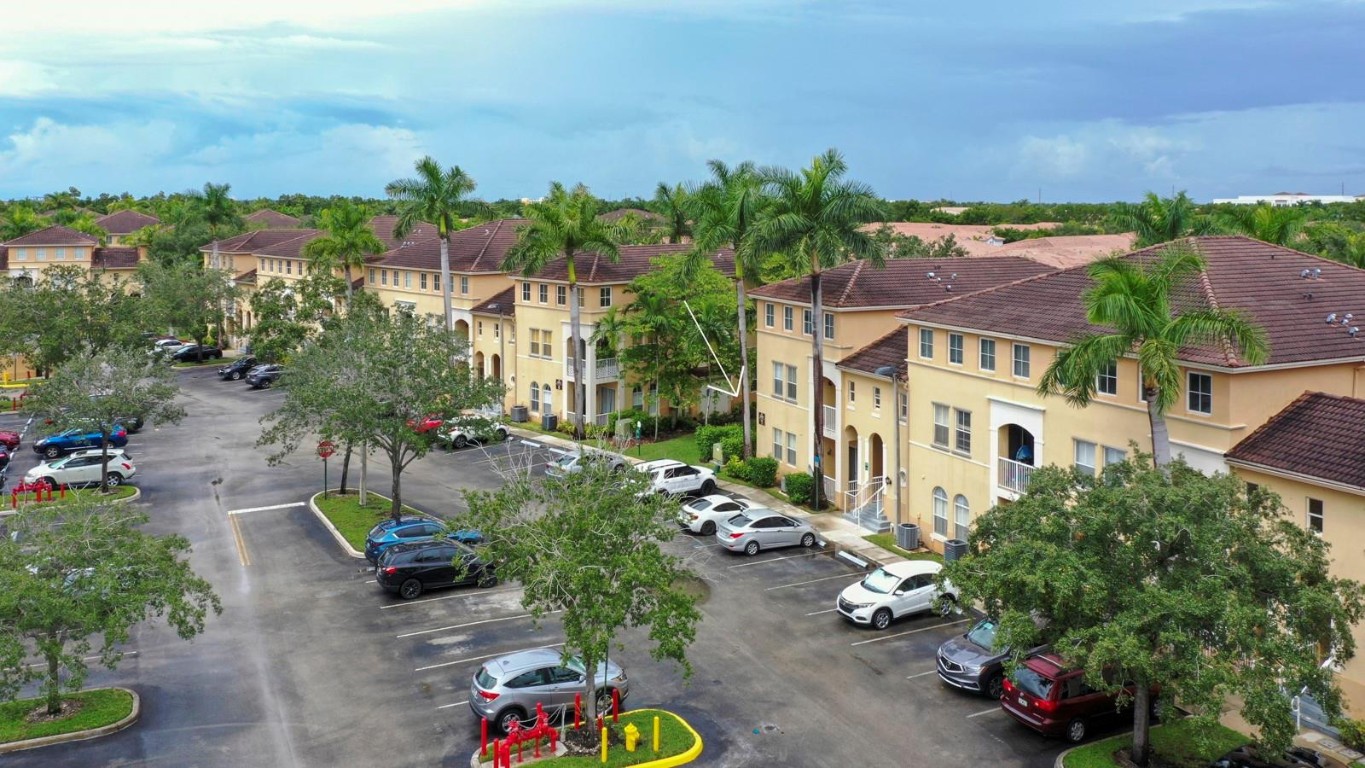 4361 SW 160th Ave Unit: 100