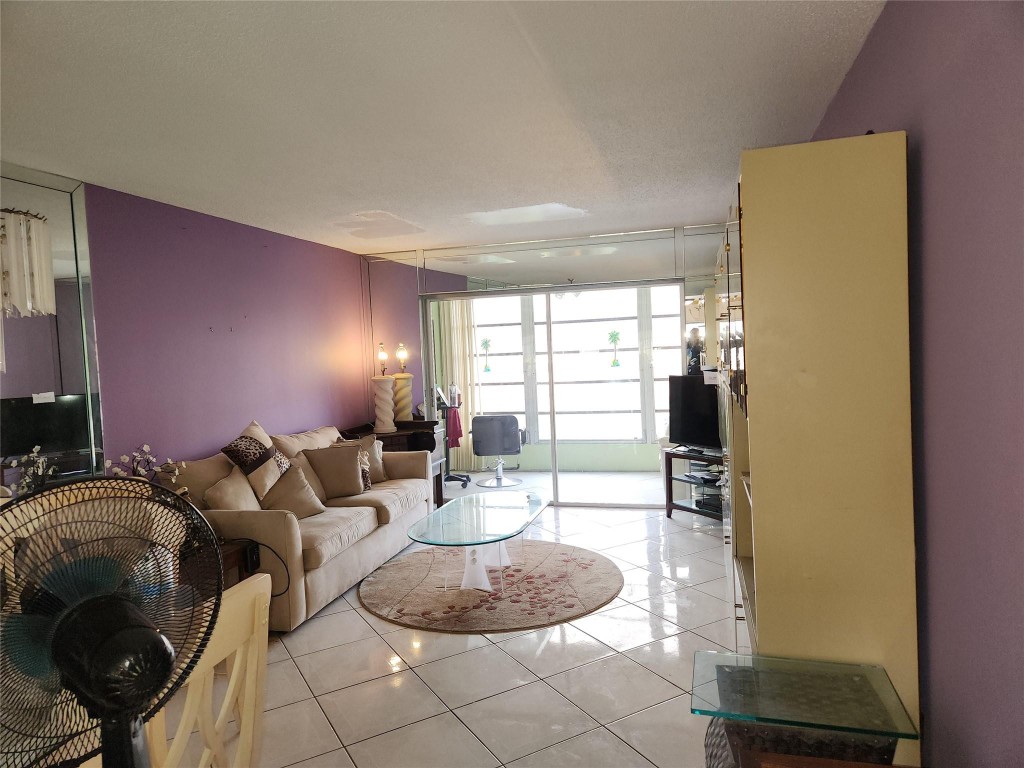 8891 Sunrise Lakes Blvd Unit: 308