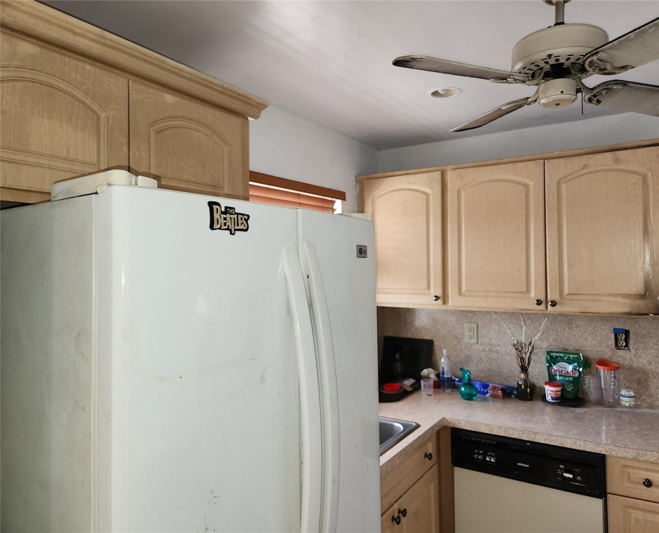 8891 Sunrise Lakes Blvd Unit: 308