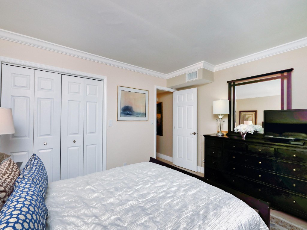 3204 PORTOFINO Unit: B2