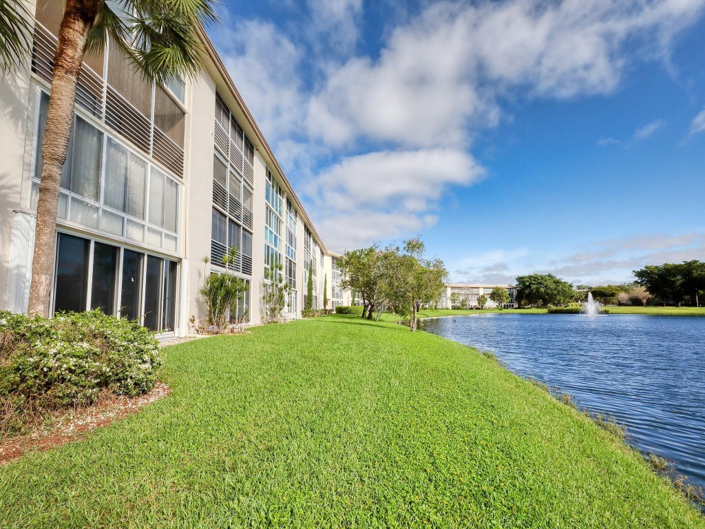 3204 PORTOFINO Unit: B2