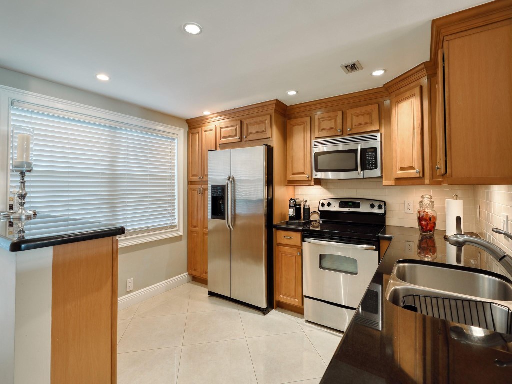 3204 PORTOFINO Unit: B2