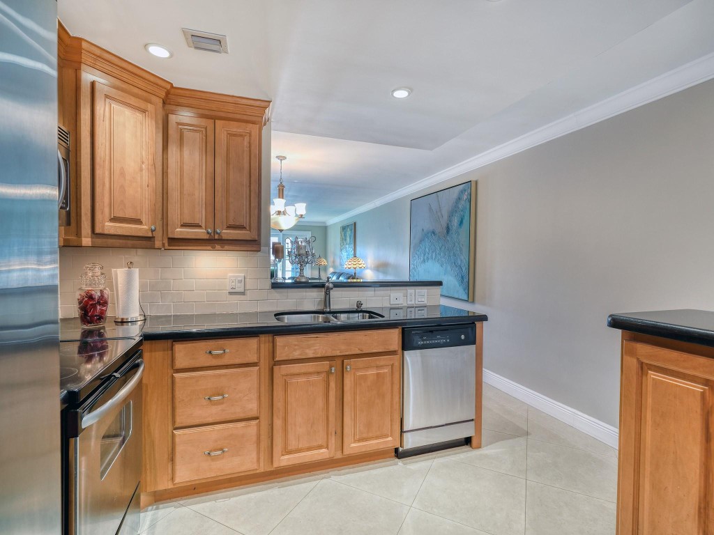 3204 PORTOFINO Unit: B2