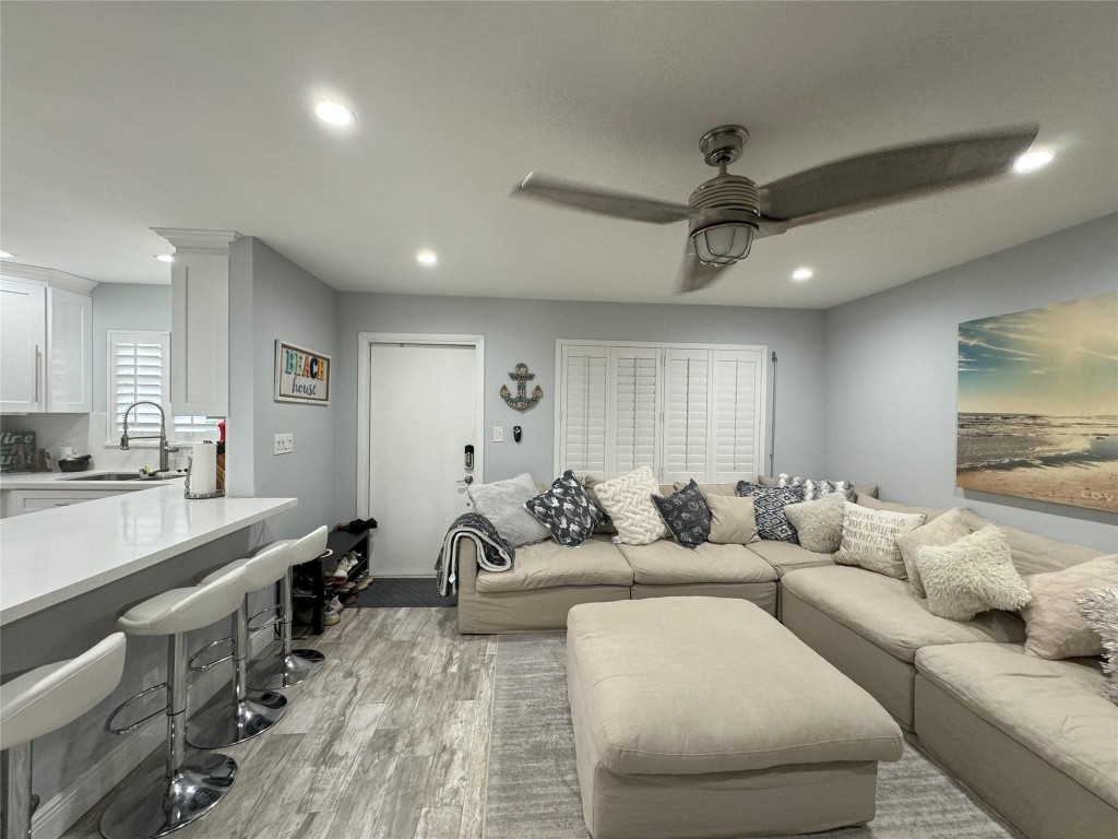 2860 NE 14th Street Cswy Unit: 106