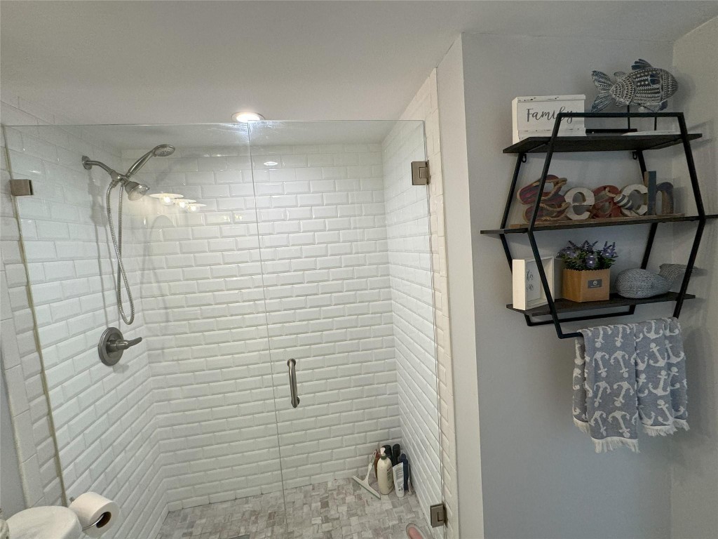 2860 NE 14th Street Cswy Unit: 106