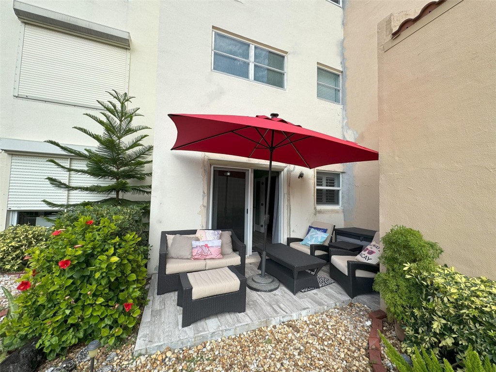 2860 NE 14th Street Cswy Unit: 106