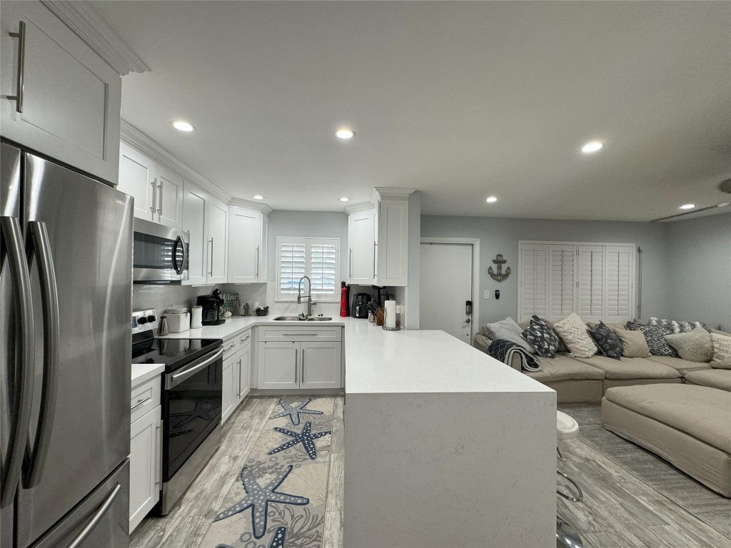 2860 NE 14th Street Cswy Unit: 106