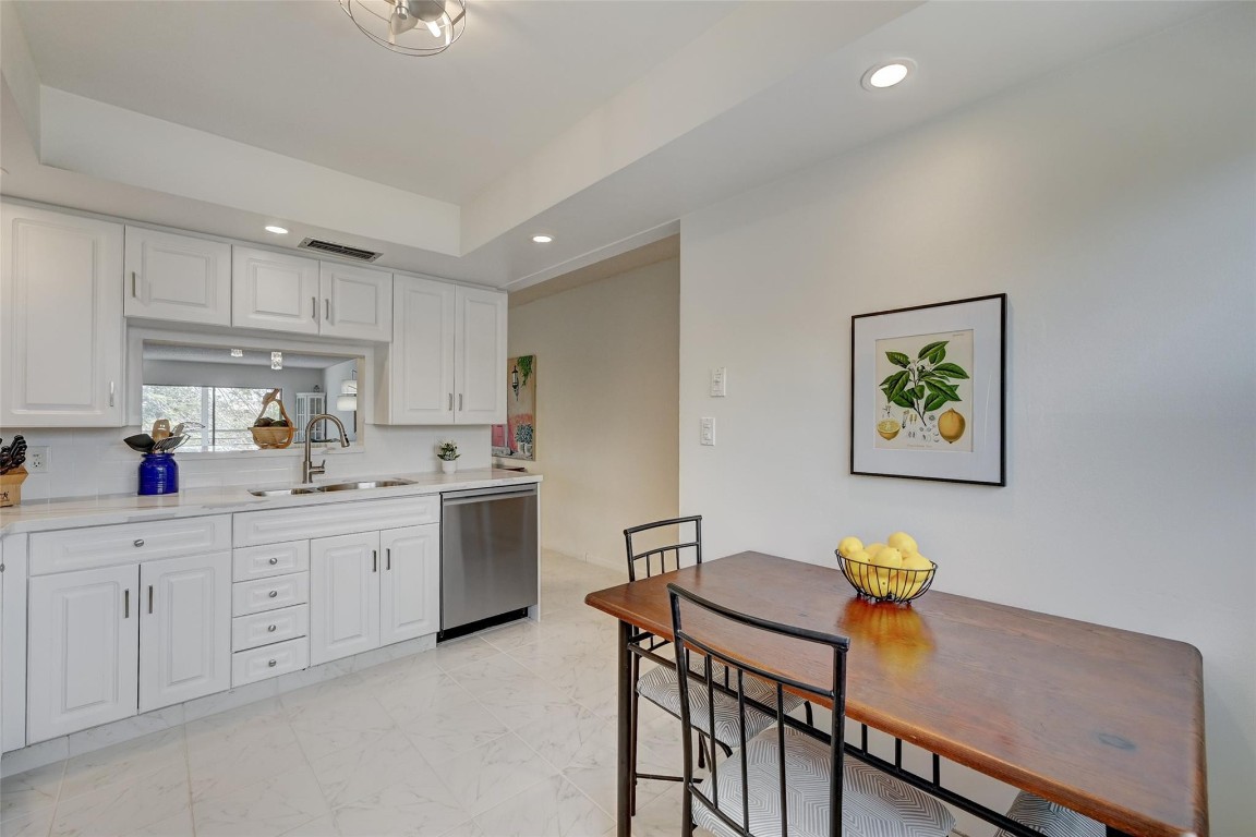 2404 Antigua Cir Unit: A4