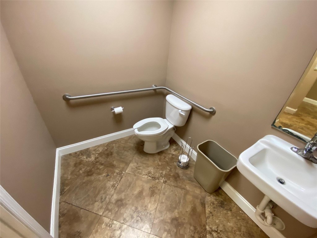 11760 W SAMPLE RD Unit: 101 B