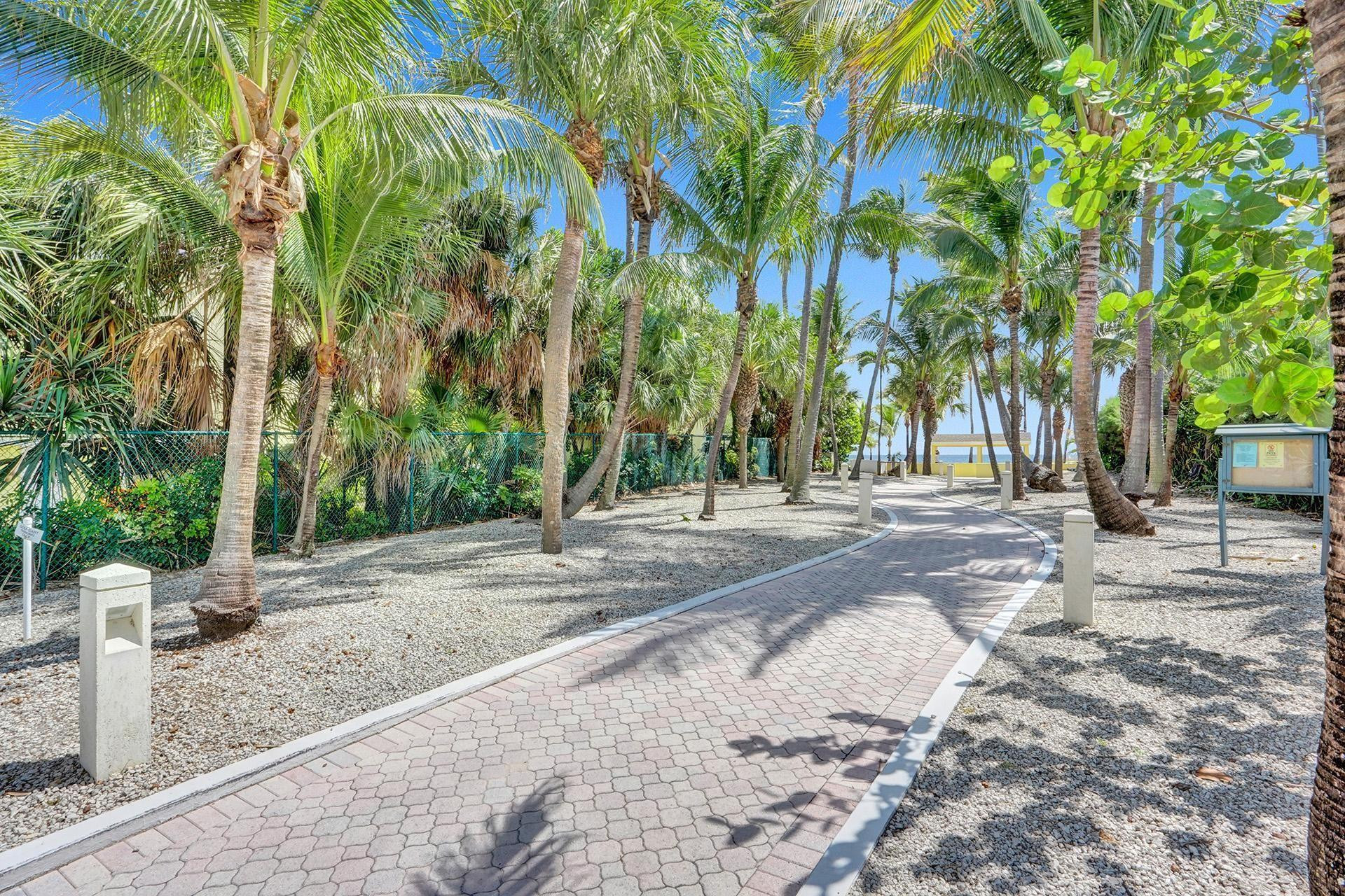 1391 S Ocean Blvd Unit: 102