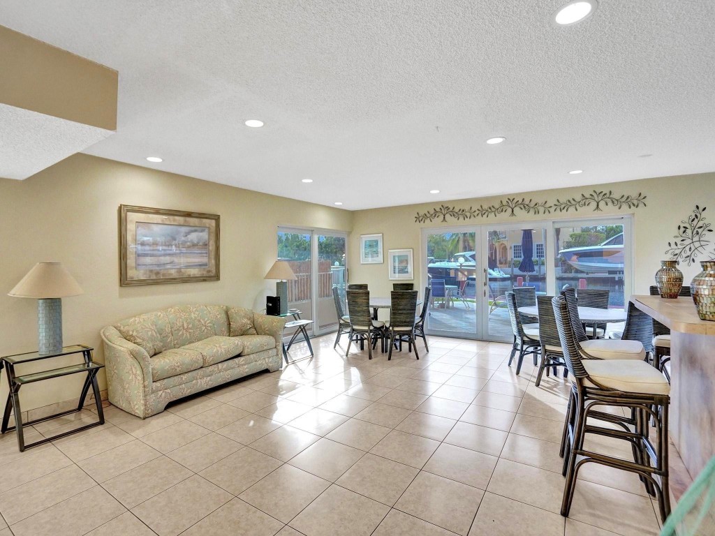 1391 S Ocean Blvd Unit: 102