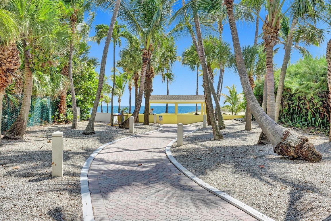 1391 S Ocean Blvd Unit: 102