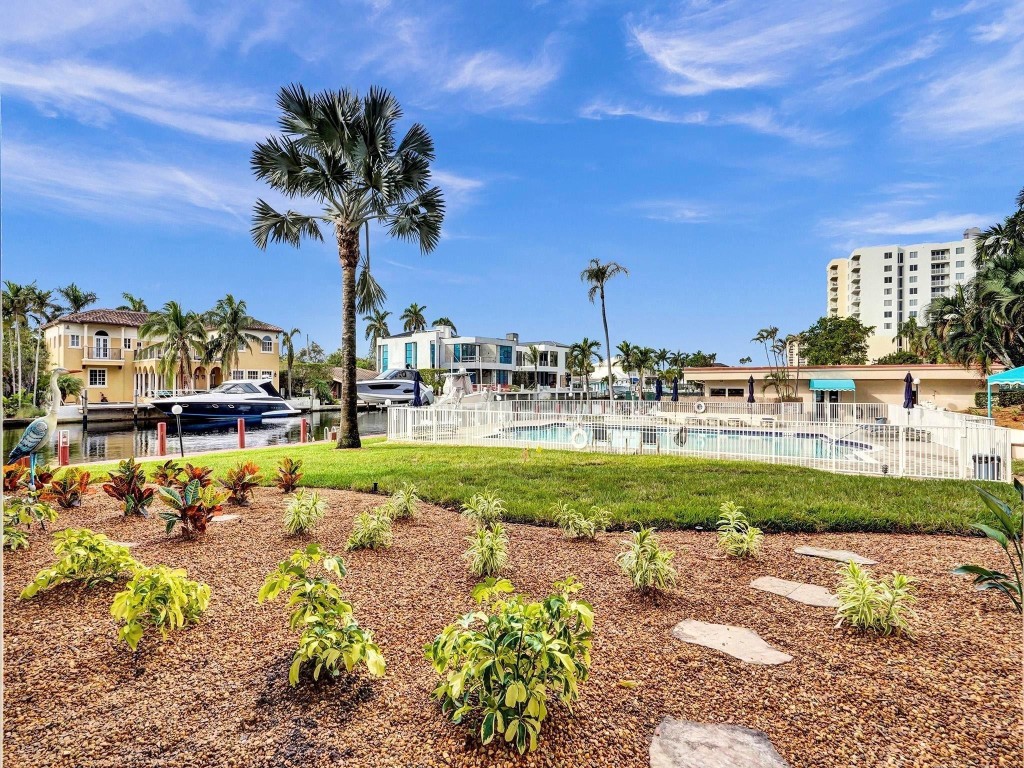 1391 S Ocean Blvd Unit: 102