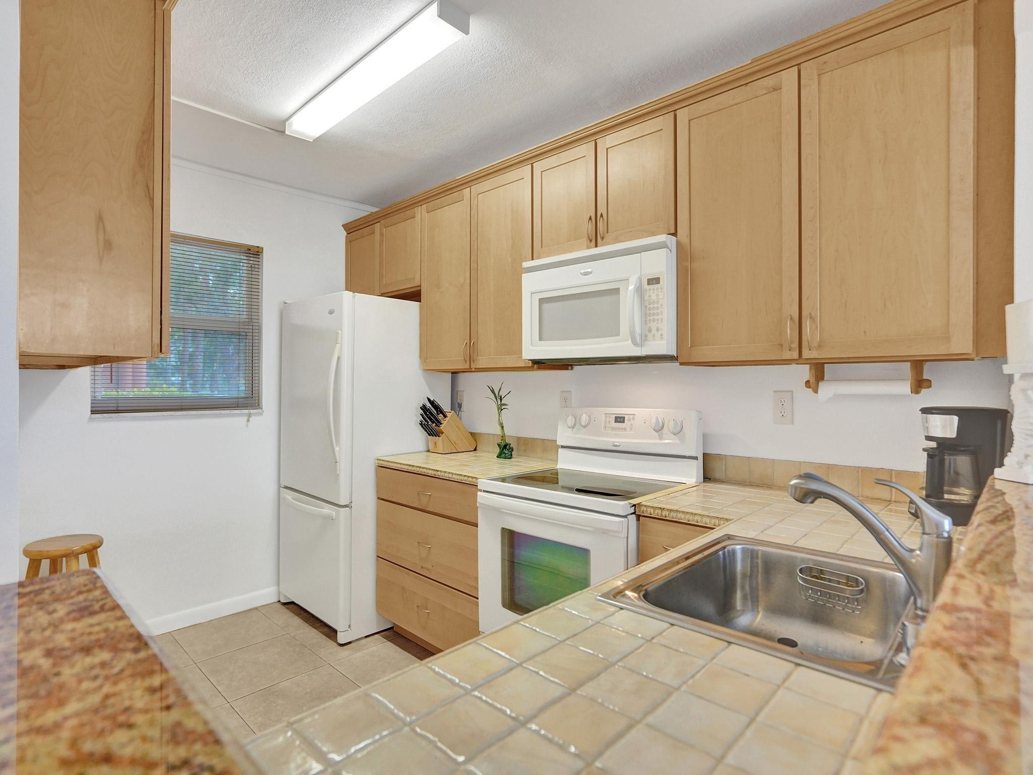 1391 S Ocean Blvd Unit: 102