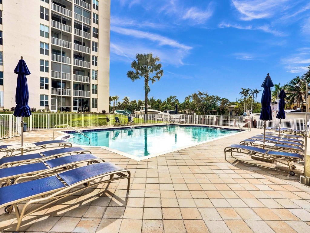 1391 S Ocean Blvd Unit: 102