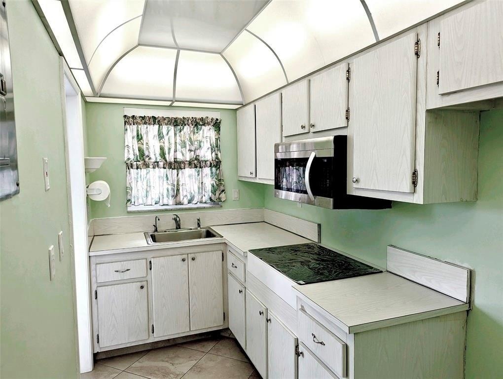 1971 SE 5th Ct Unit: 305E