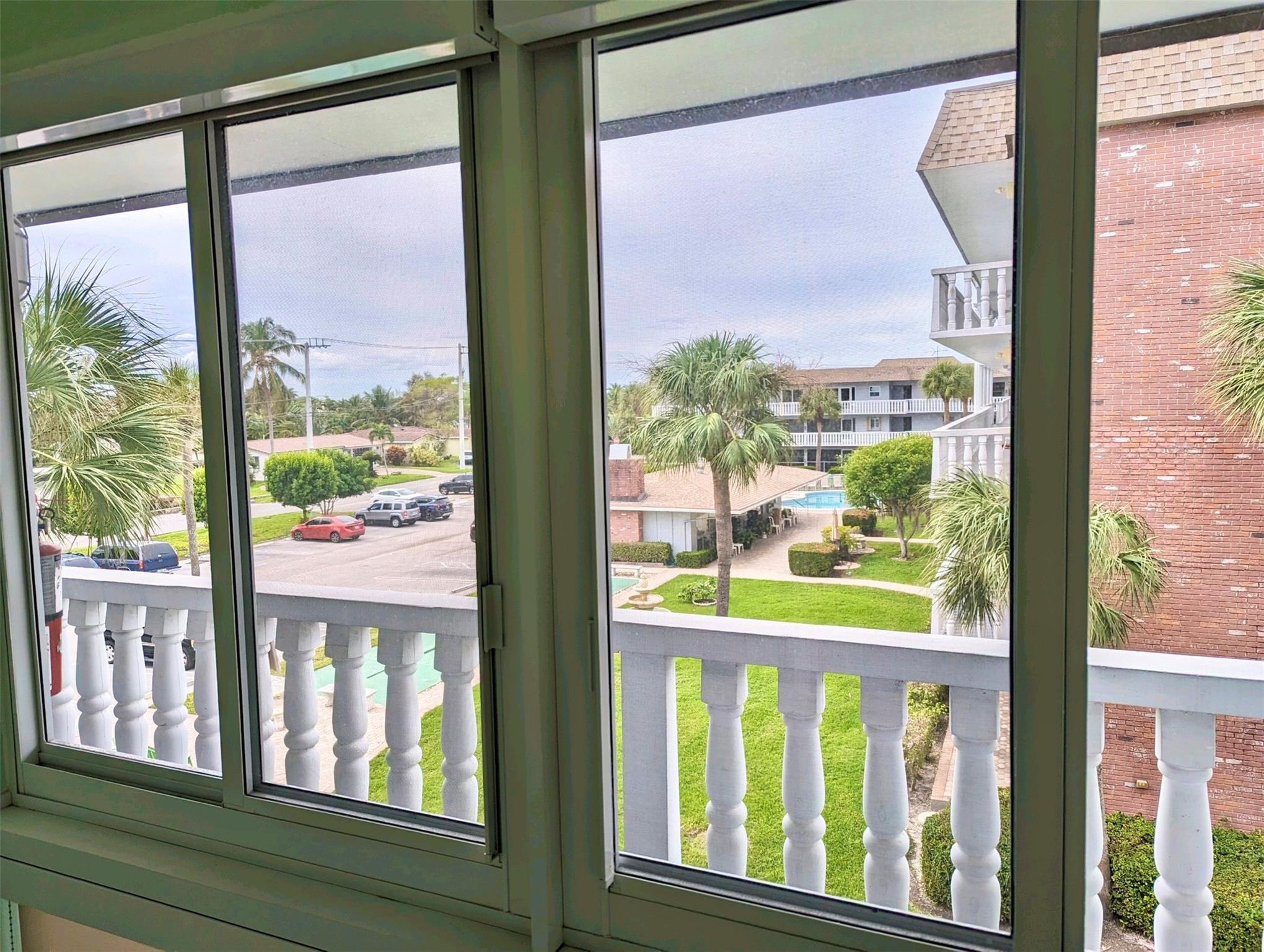 1971 SE 5th Ct Unit: 305E