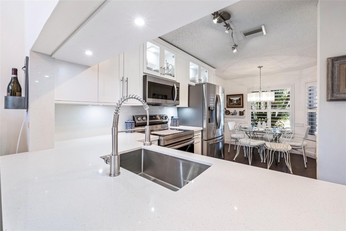 7562 S Pinewalk Dr Unit: 7562