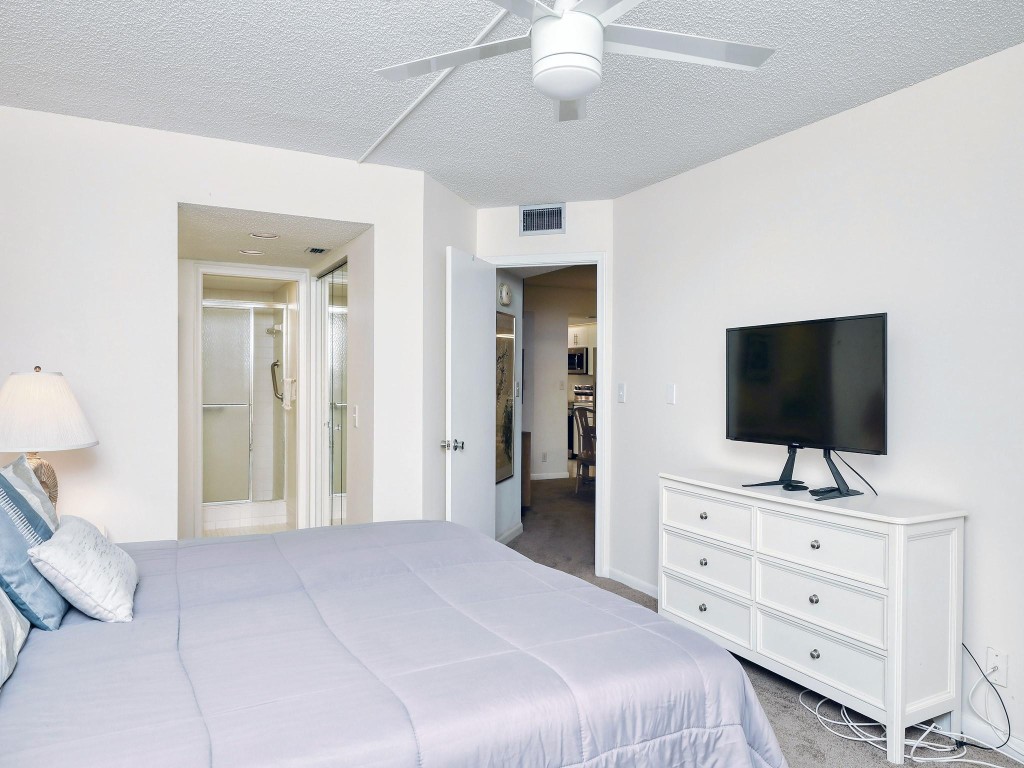 1801 Eleuthera Pt Unit: F1