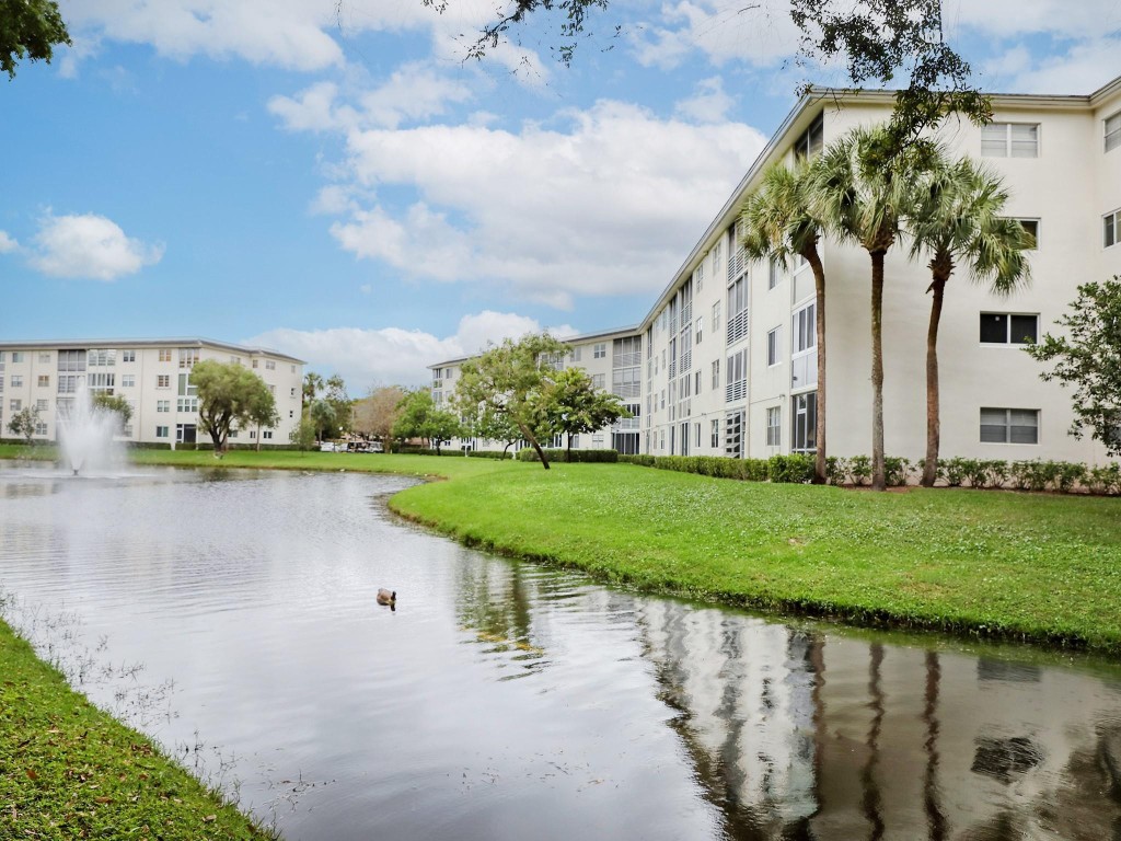 1801 Eleuthera Pt Unit: F1