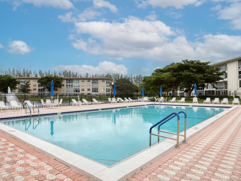 1801 Eleuthera Pt Unit: F1