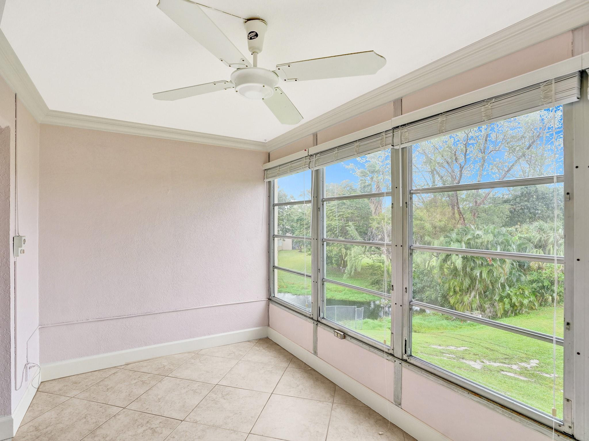 1035 NE Country Club Dr Unit: 1