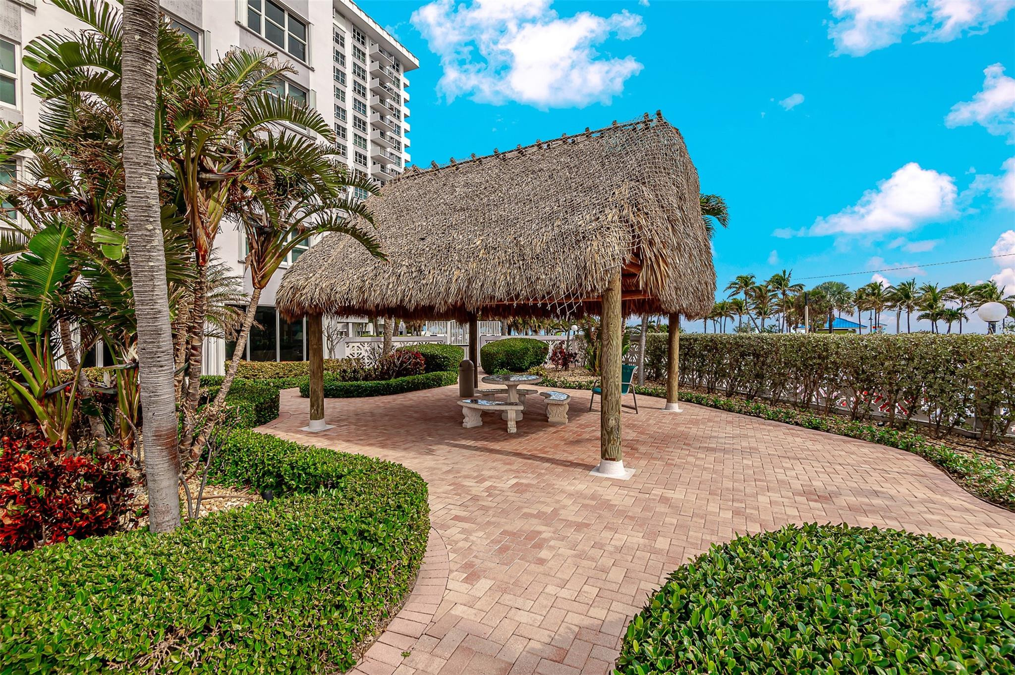 405 N Ocean Blvd Unit: 1025