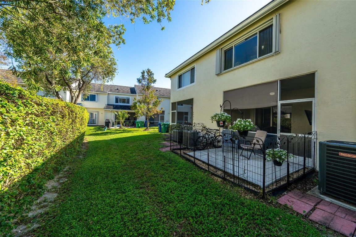 9931 NW 56th Pl Unit: 9931