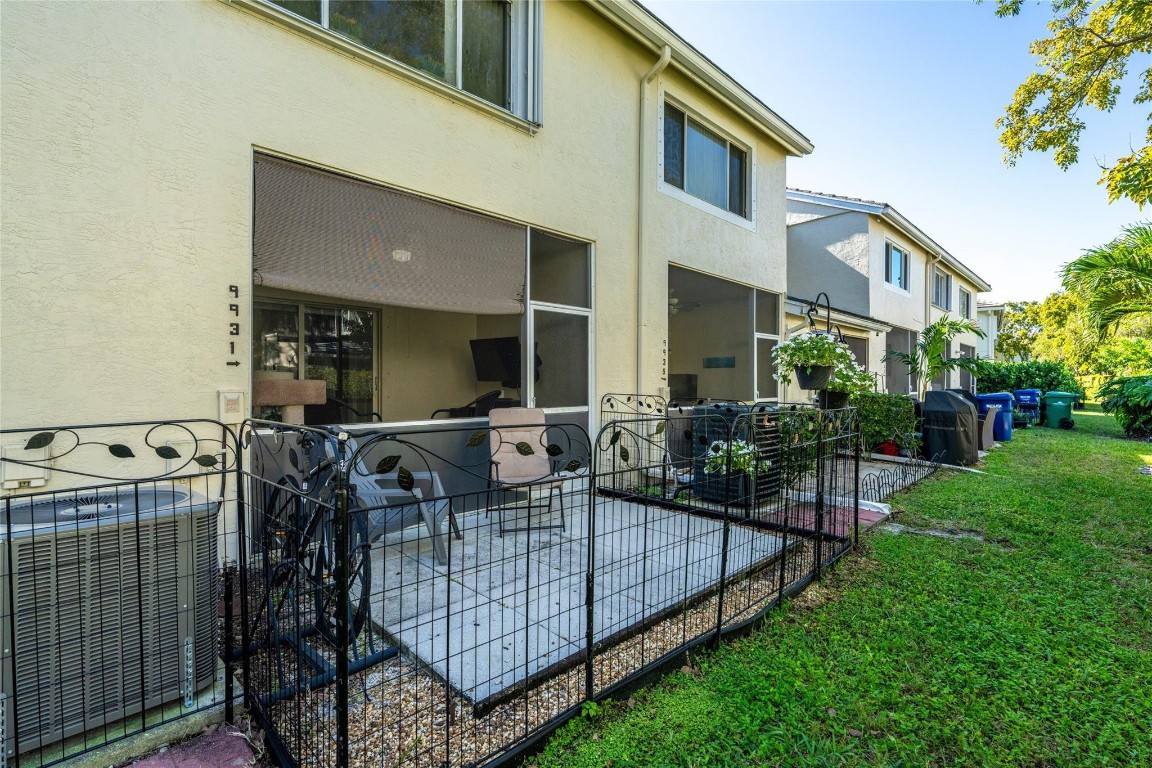 9931 NW 56th Pl Unit: 9931