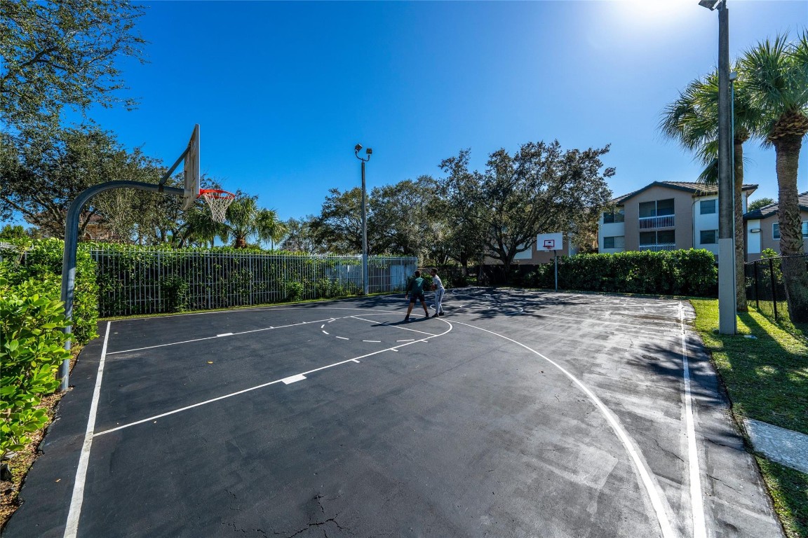 9931 NW 56th Pl Unit: 9931