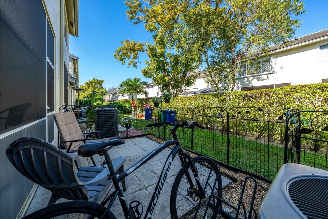 9931 NW 56th Pl Unit: 9931