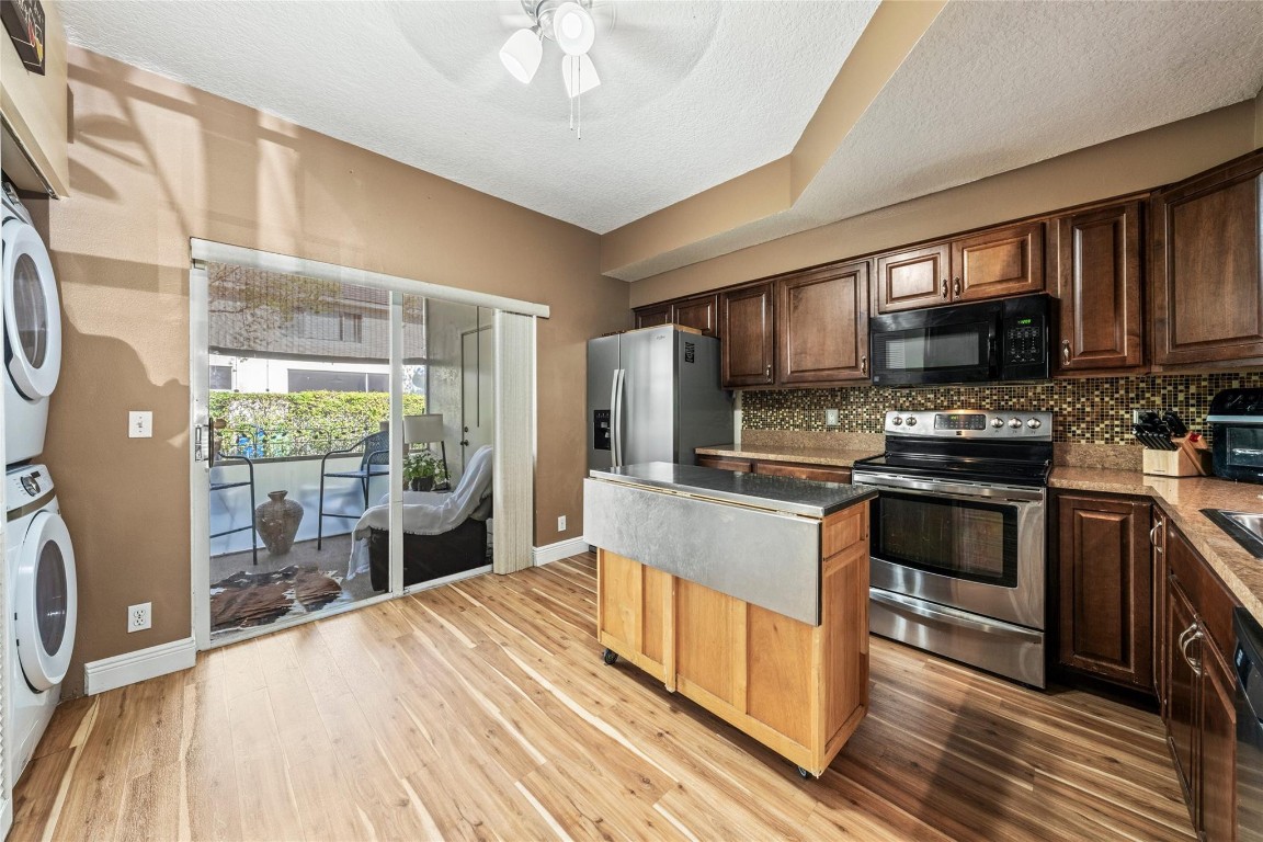 9931 NW 56th Pl Unit: 9931