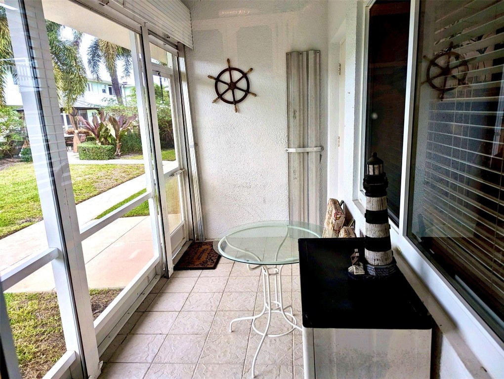 2100 NE 38th St Unit: 117