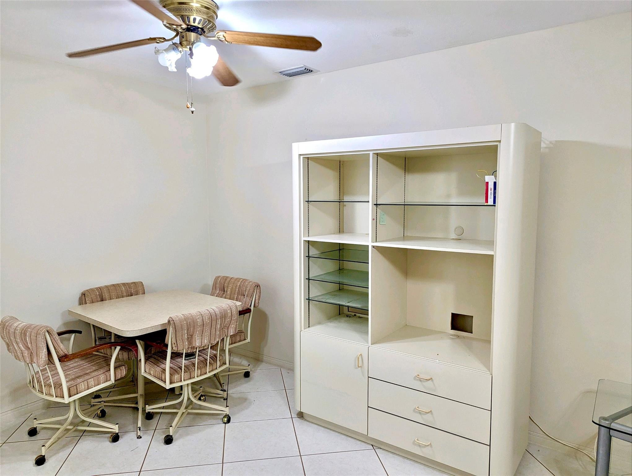 3850 NE 21st Ave Unit: 12